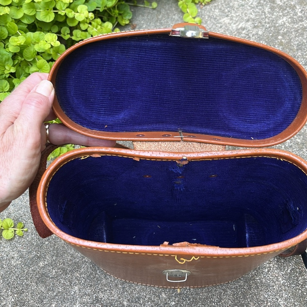 Vintage Tasco Binoculars in Leather Carrying Case - Picture 7 of 13